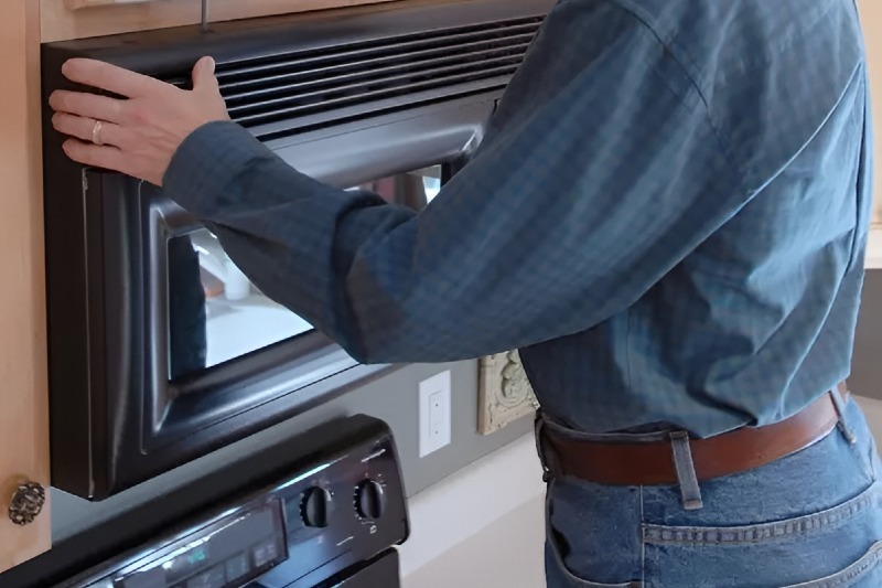 Essential DIY Tips for Microwave Repair Los Angeles